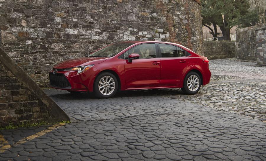  Toyota Corolla LE Sedan 2019 года  (NA) (фото 14 из 24)